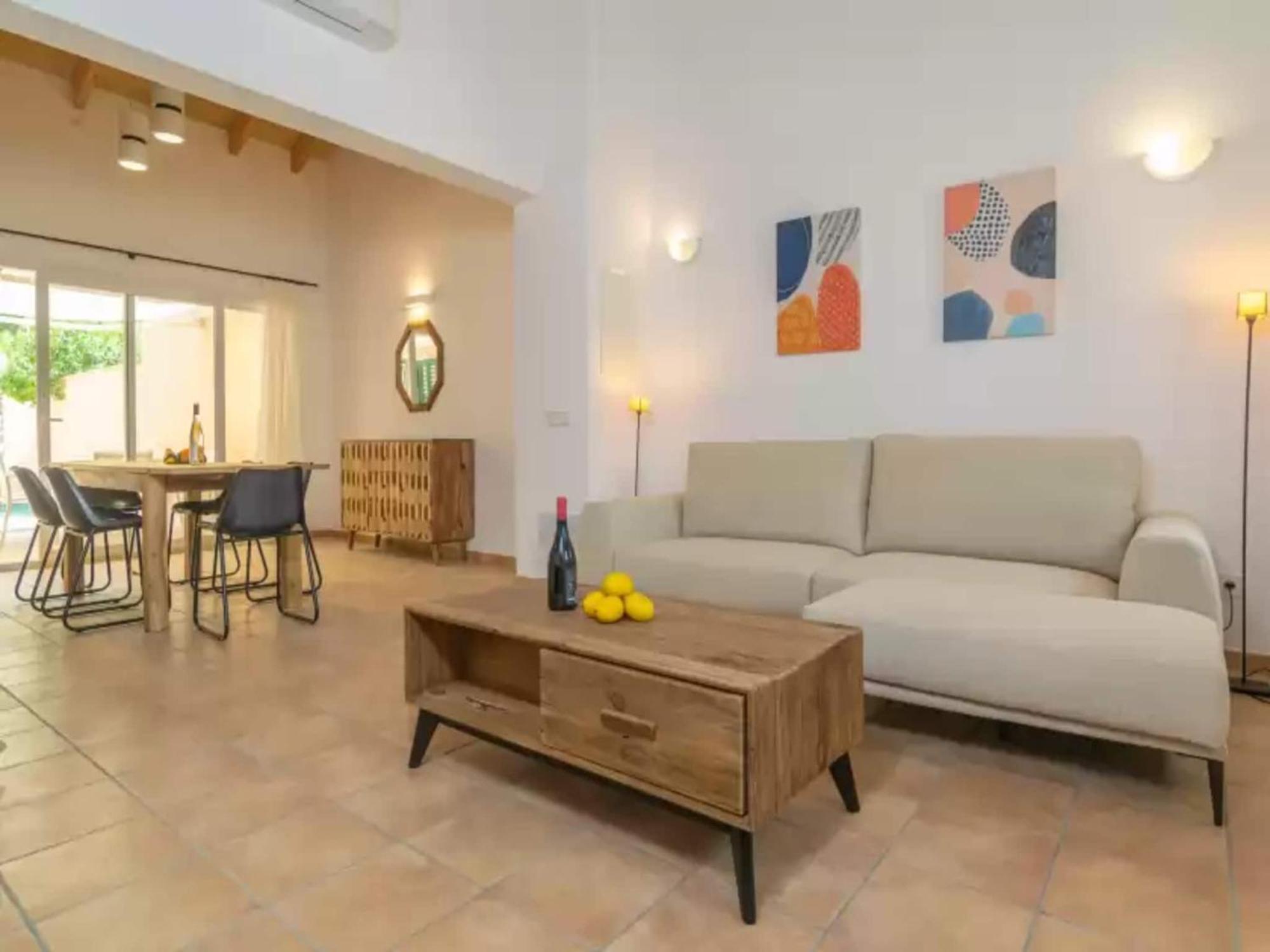 Villa Moreu - With Private Pool In