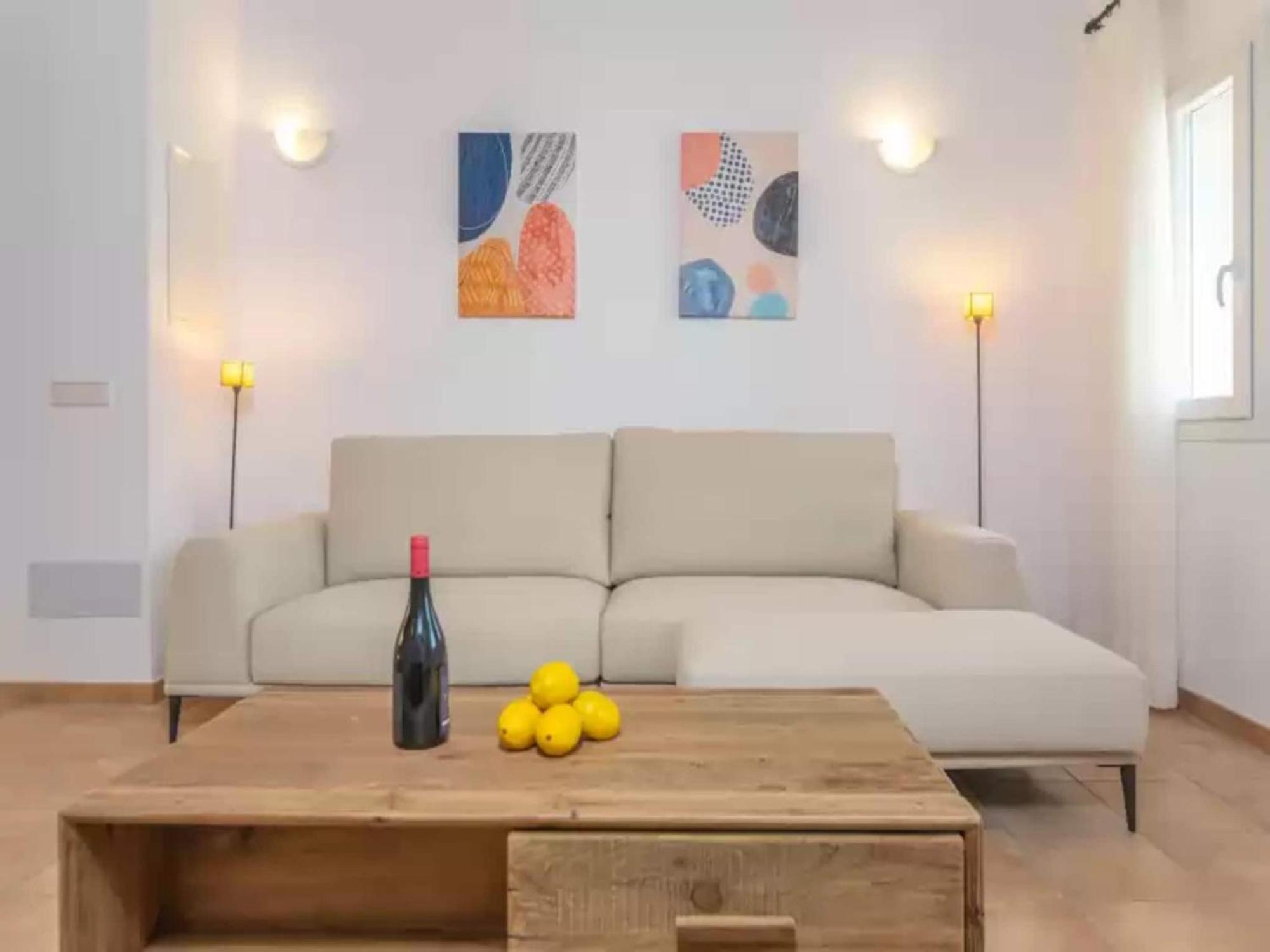 Moreu - With Private Pool In