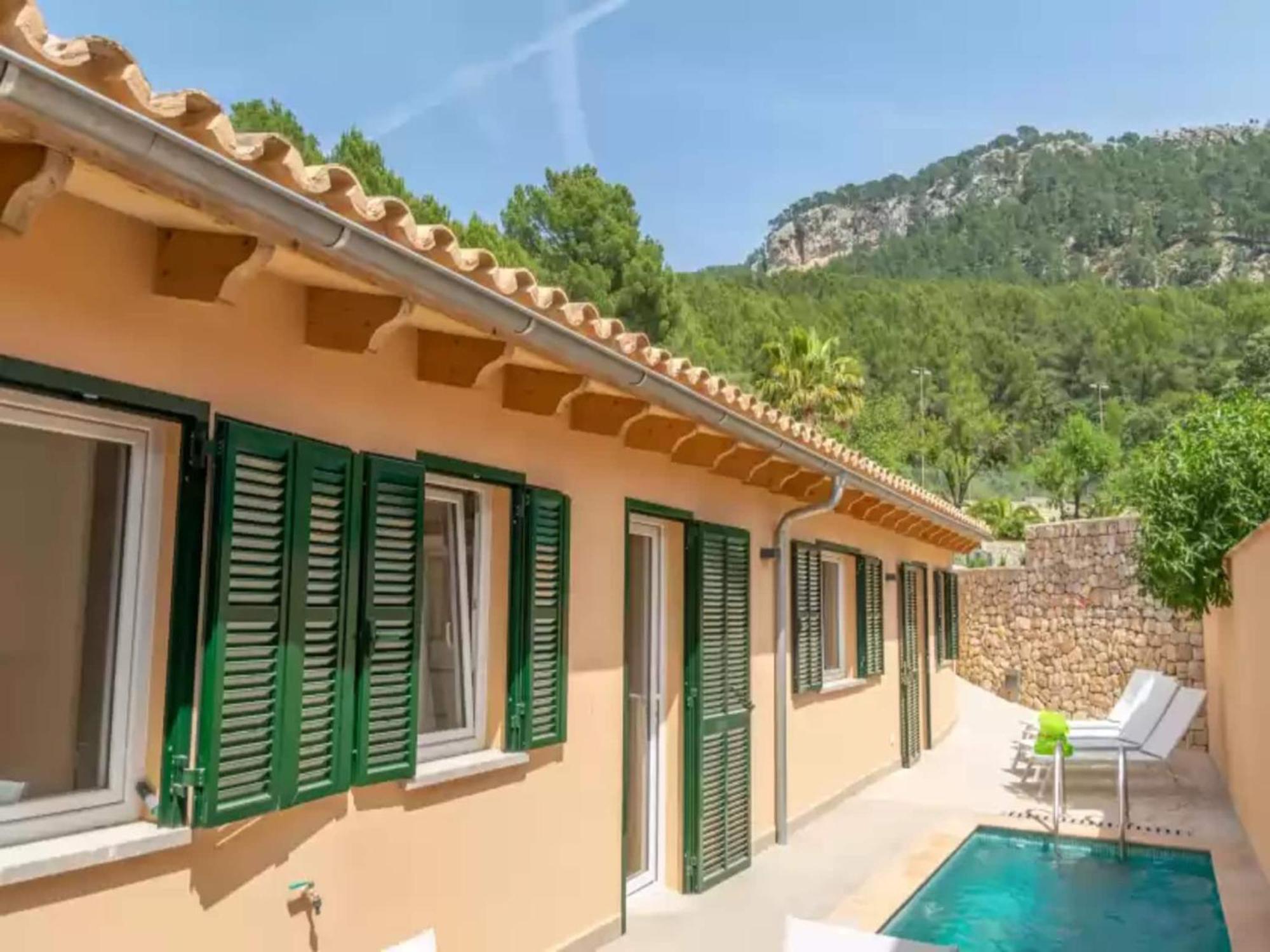 Villa Moreu - With Private Pool In